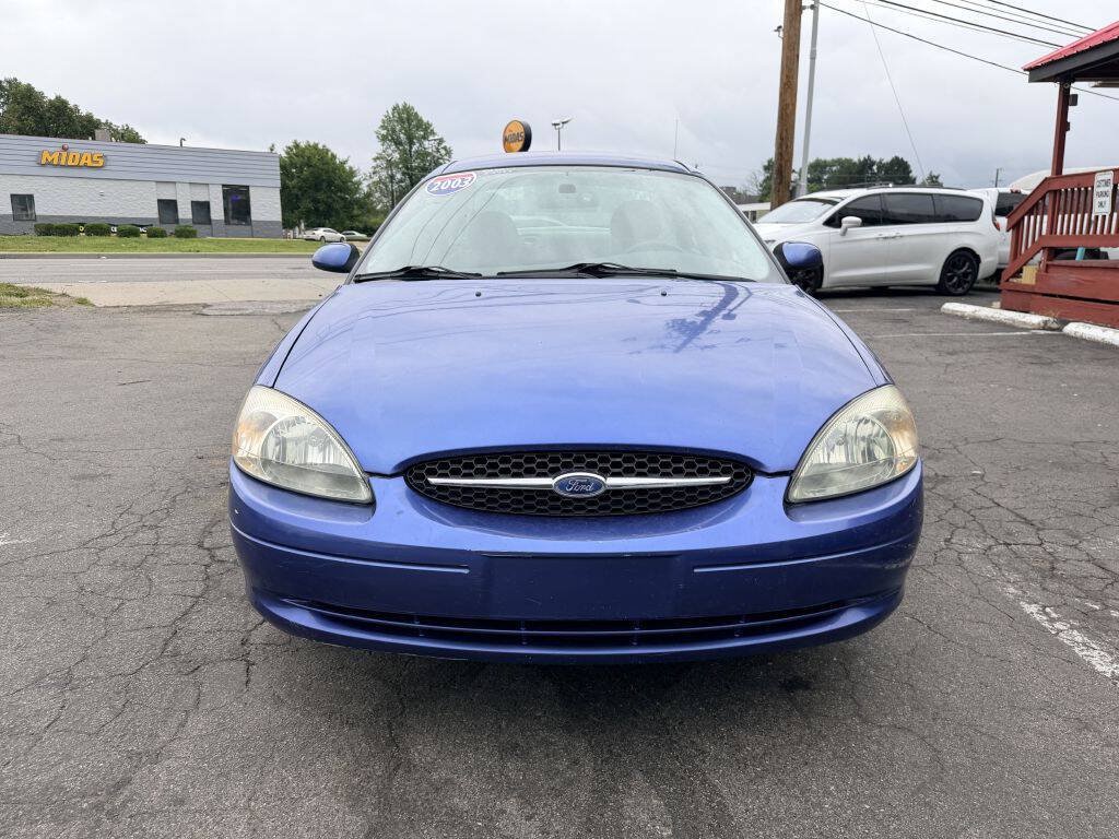 Used 2003 Ford Taurus SE FWD image 2