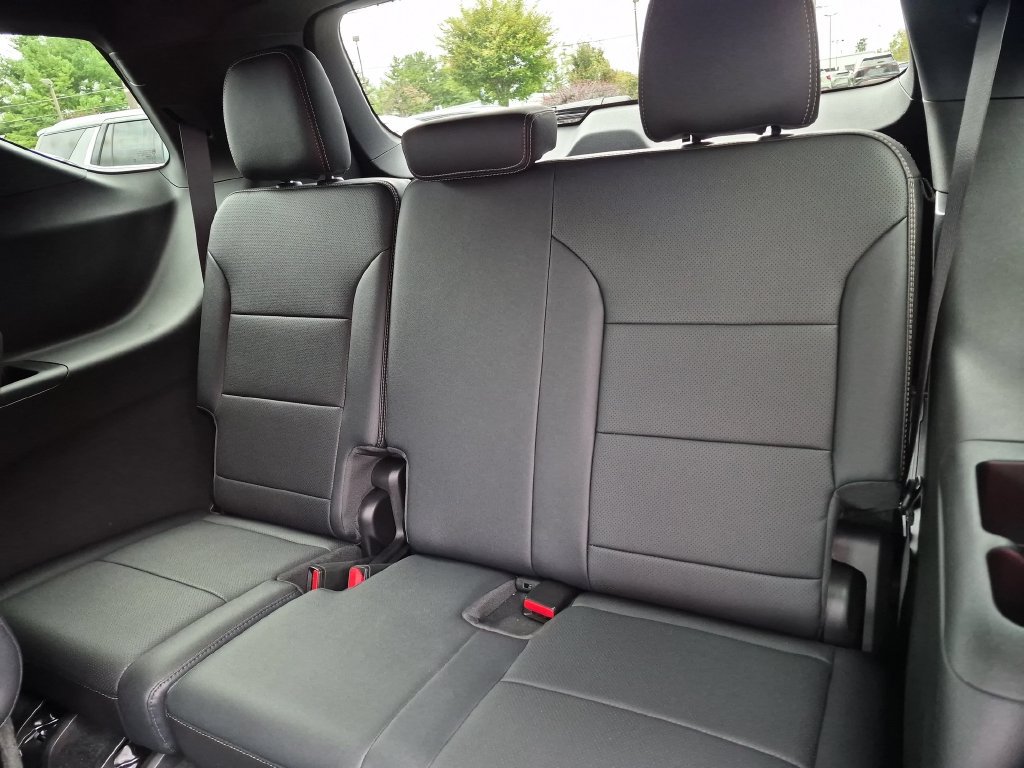Certified 2026 Chevrolet Traverse High Country w/ LPO, Floor Liner Package AWD/4WD image 25