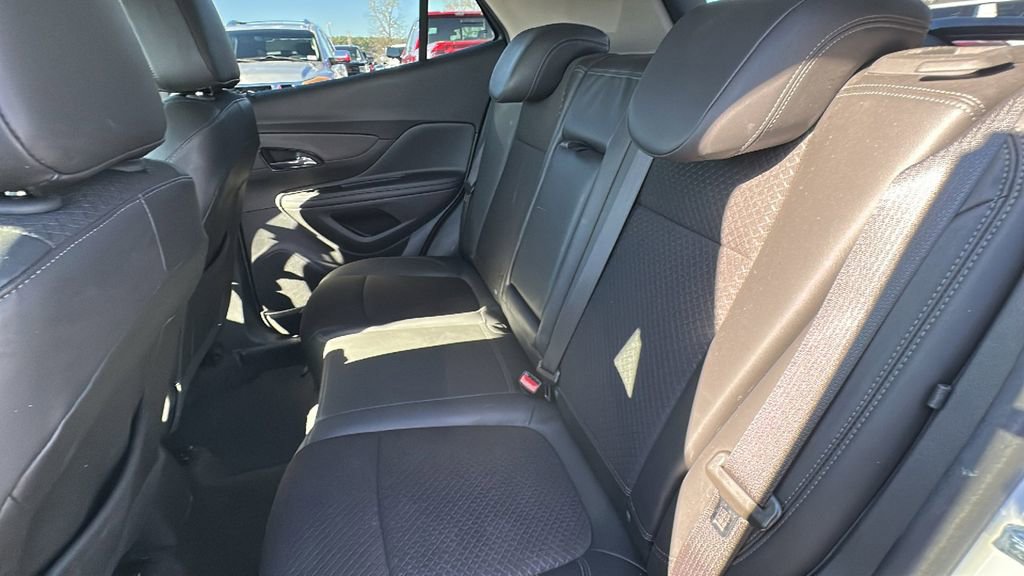 Used 2022 Buick Encore Preferred image 13