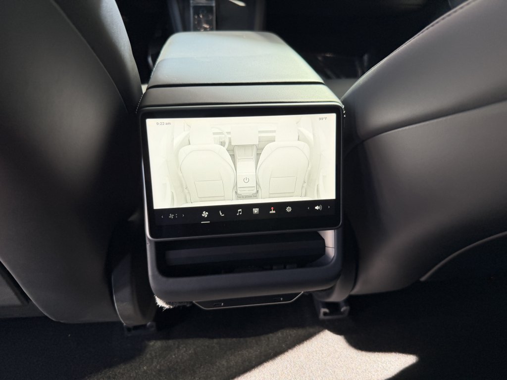 Used 2024 Tesla Model 3 Long Range AWD/4WD image 40