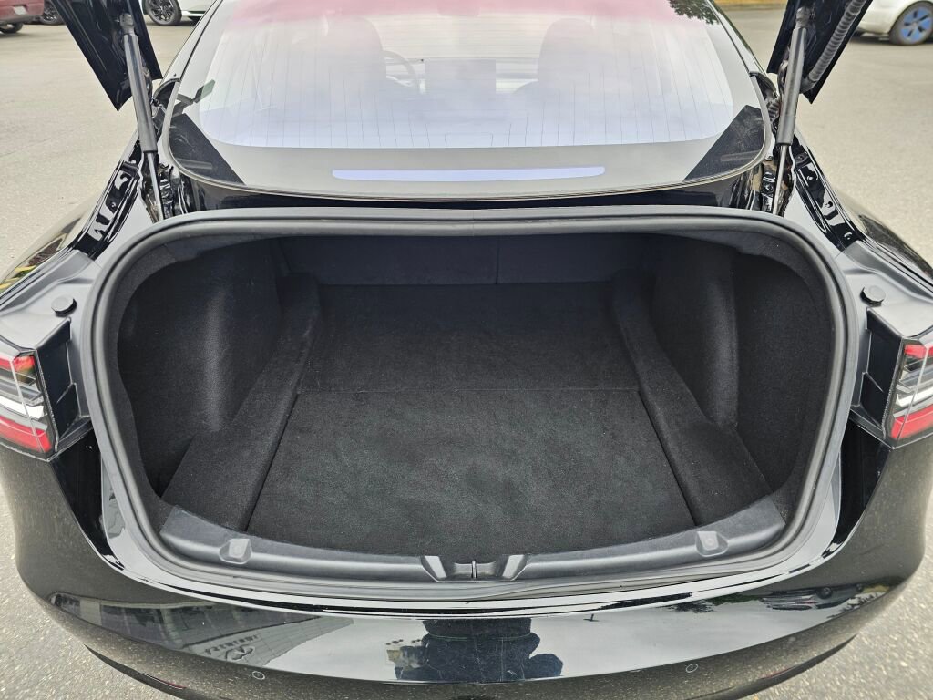 Used 2018 Tesla Model 3 Long Range RWD image 19