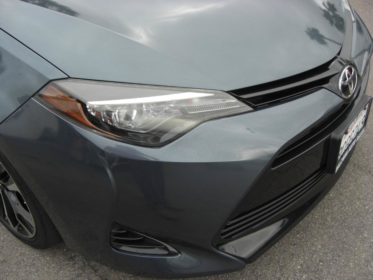 Used 2017 Toyota Corolla LE FWD image 13