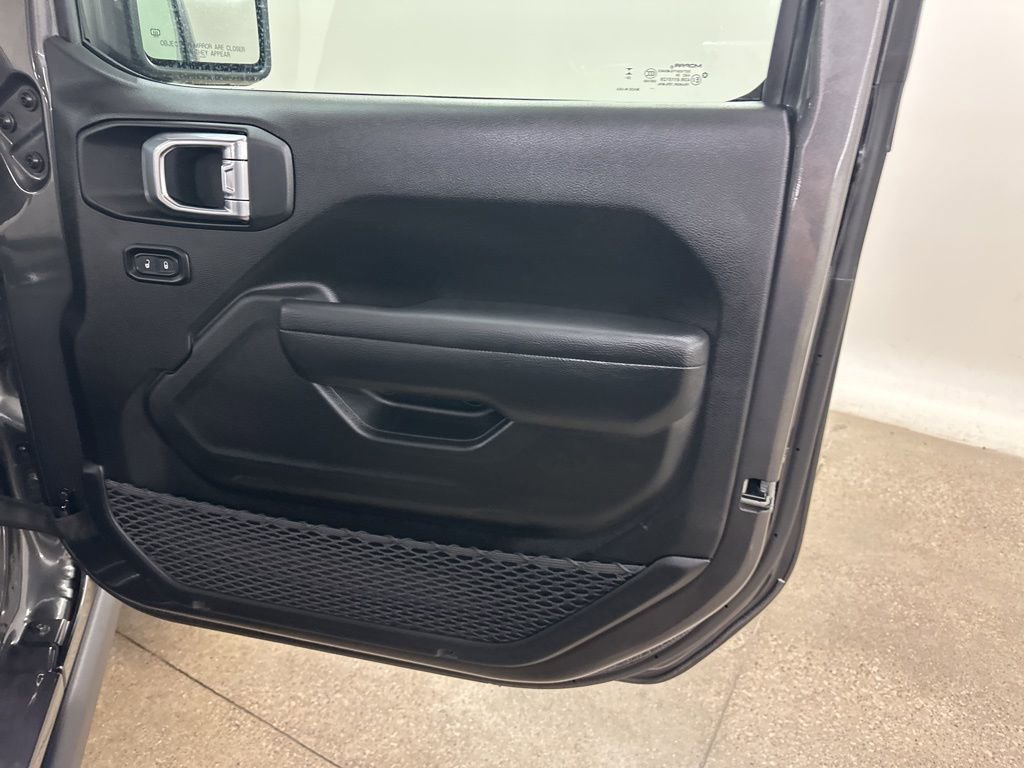 Used 2025 Jeep Gladiator Sport image 20