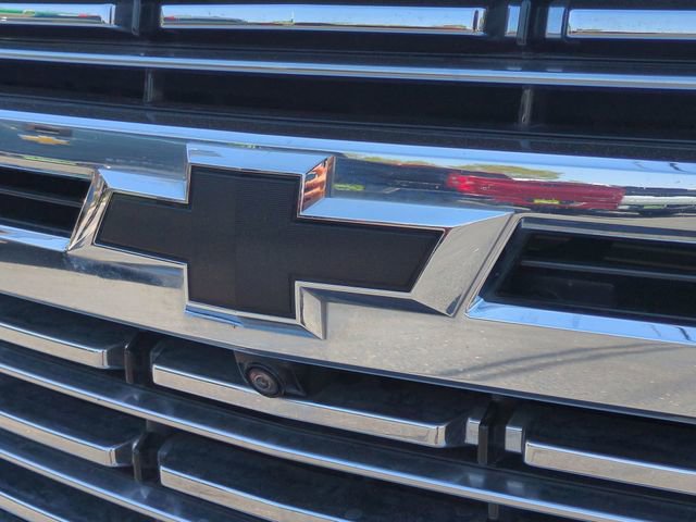 Used 2022 Chevrolet Tahoe Premier w/ Premium Package AWD/4WD image 32