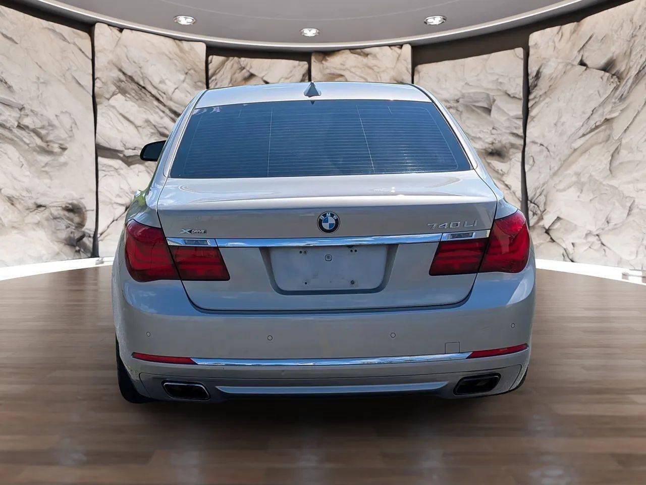 Used 2013 BMW 740Li xDrive AWD/4WD image 9