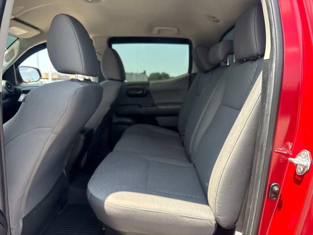 Used 2023 Toyota Tacoma SR AWD/4WD image 12