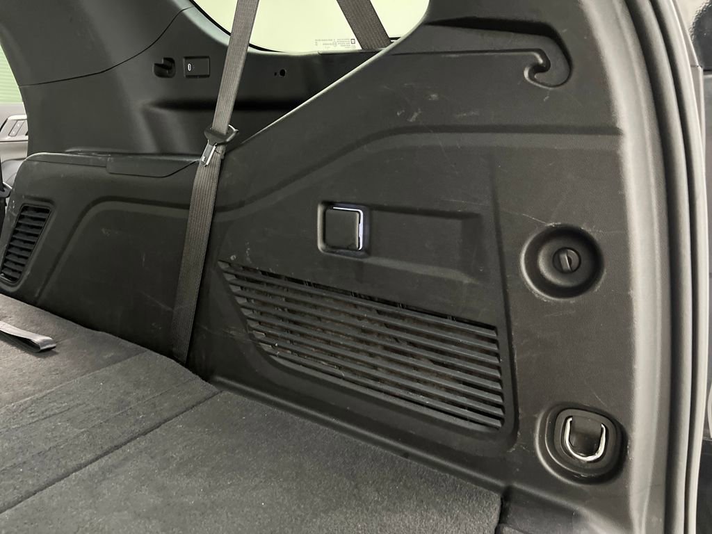 Used 2025 Chevrolet Tahoe LT image 37