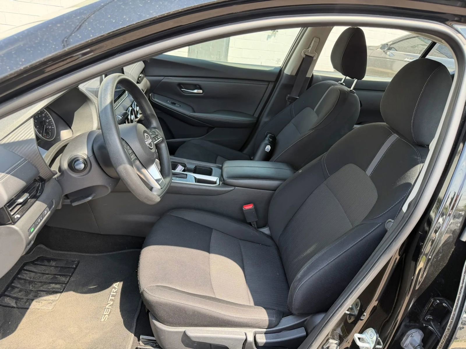 Used 2024 Nissan Sentra SV FWD image 17