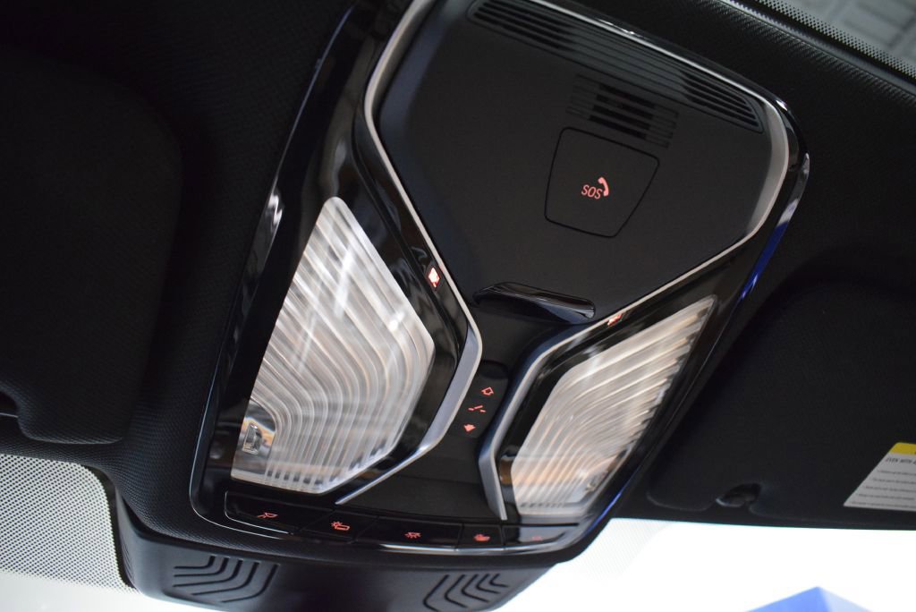 Used 2017 BMW 750i xDrive image 29