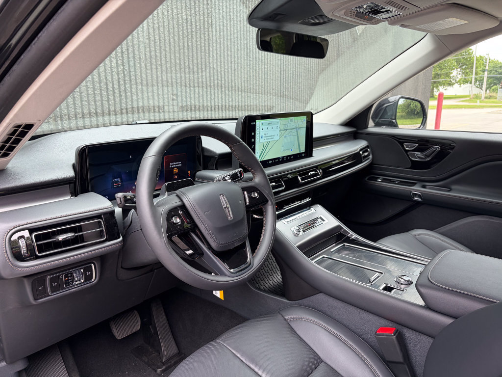 New 2026 Lincoln Aviator AWD image 11
