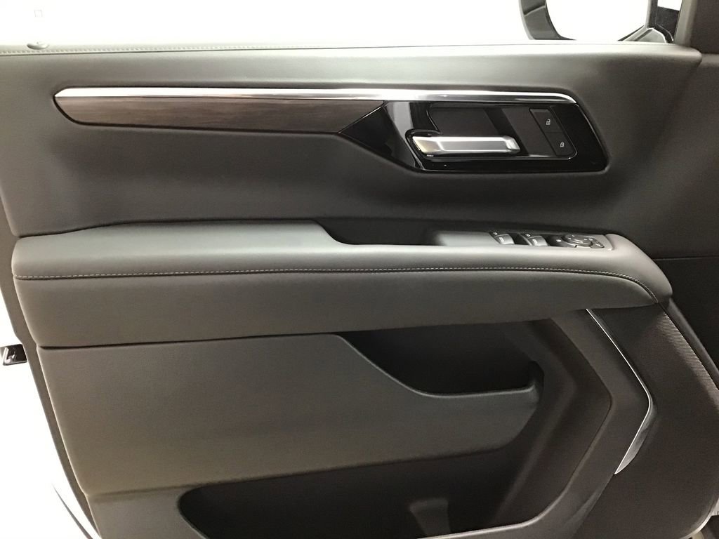 New 2026 Chevrolet Tahoe LS image 16