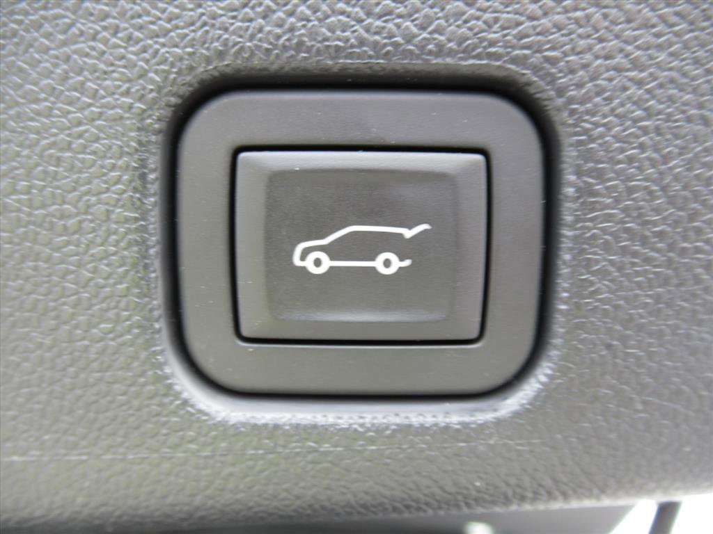 Used 2025 GMC Acadia Elevation image 28