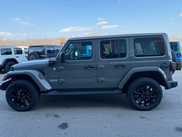 Used 2022 Jeep Wrangler Unlimited Sahara w/ Cold Weather Group AWD/4WD image 6