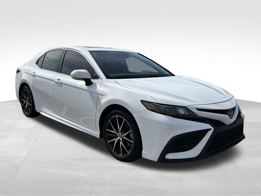 Used 2023 Toyota Camry SE w/ Convenience Package FWD image 7
