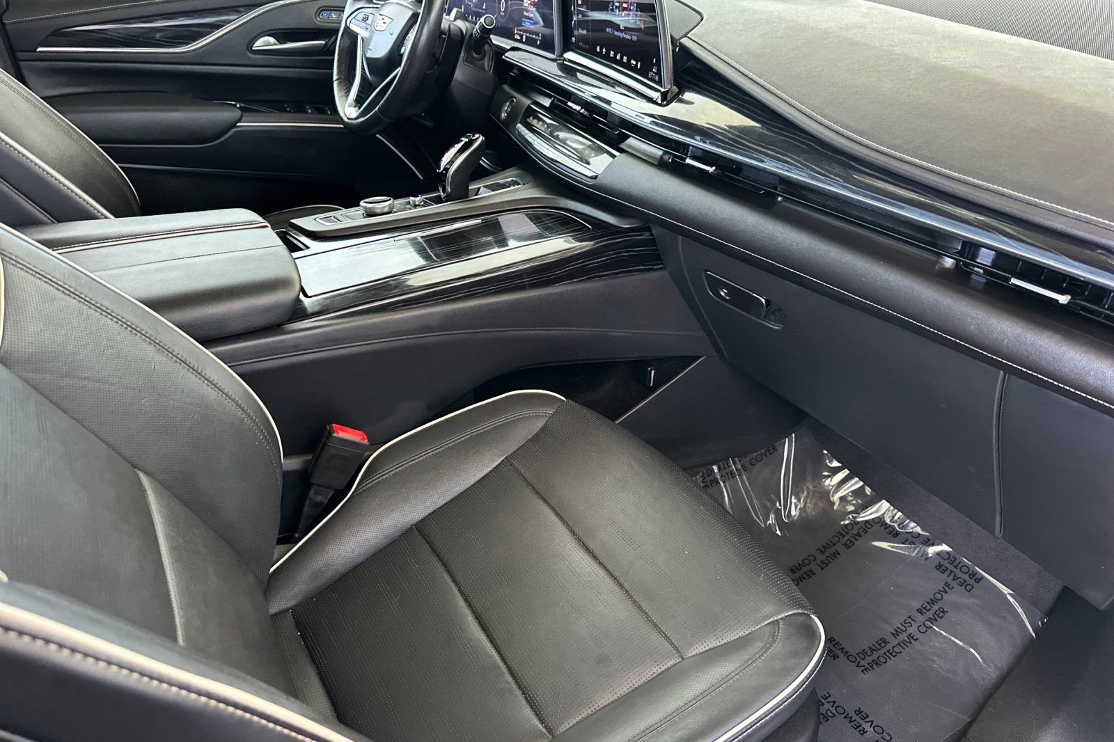 Certified 2023 Cadillac Escalade Sport AWD/4WD image 21
