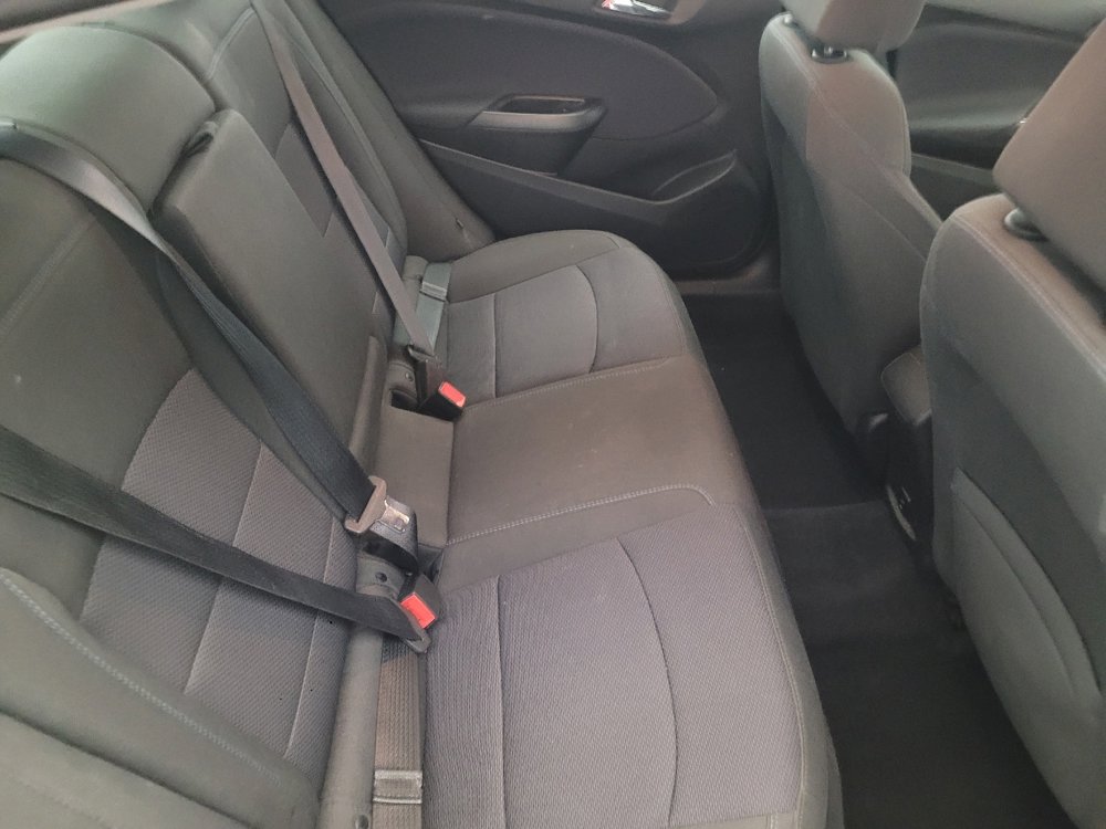 Used 2018 Chevrolet Cruze LT image 19