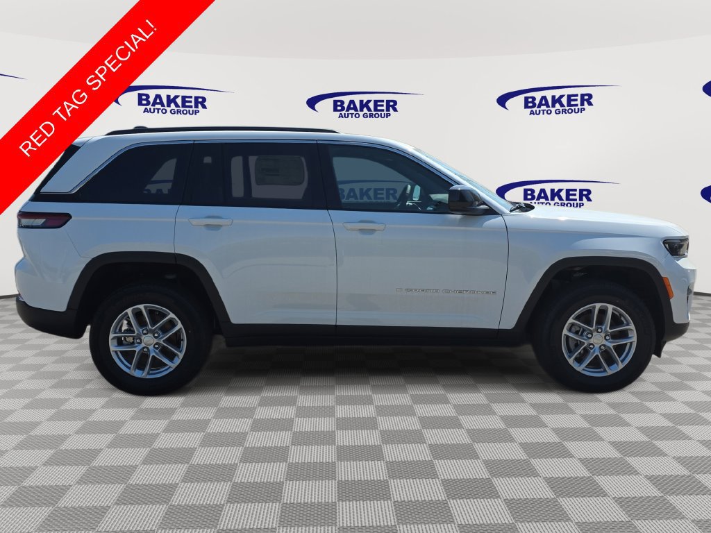 New 2026 Jeep Grand Cherokee Laredo X AWD/4WD image 2