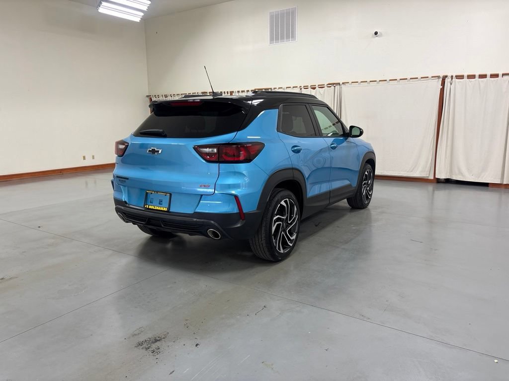 Used 2025 Chevrolet TrailBlazer RS FWD image 8