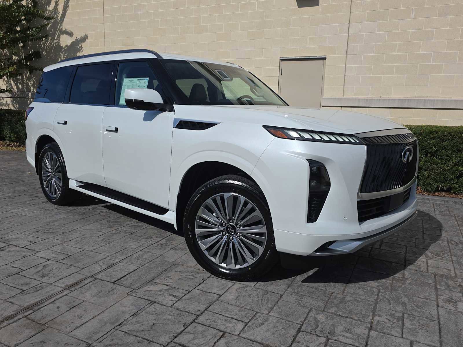 New 2026 INFINITI QX80 Luxe w/ Cargo Package image 29