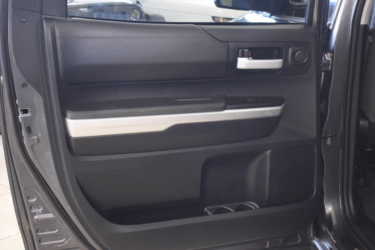 Used 2017 Toyota Tacoma TRD Off-Road image 88