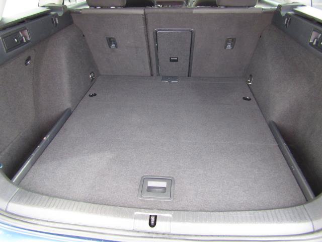 Used 2018 Volkswagen Golf S image 10