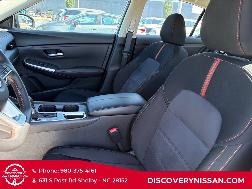 Certified 2025 Nissan Sentra SR w/ Midnight Edition FWD image 13
