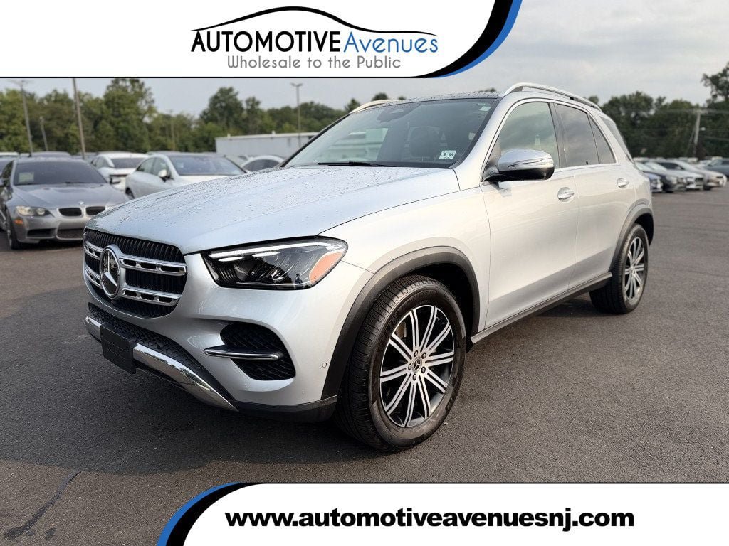 Used 2025 Mercedes-Benz GLE 350 4MATIC w/ Winter Package image 1