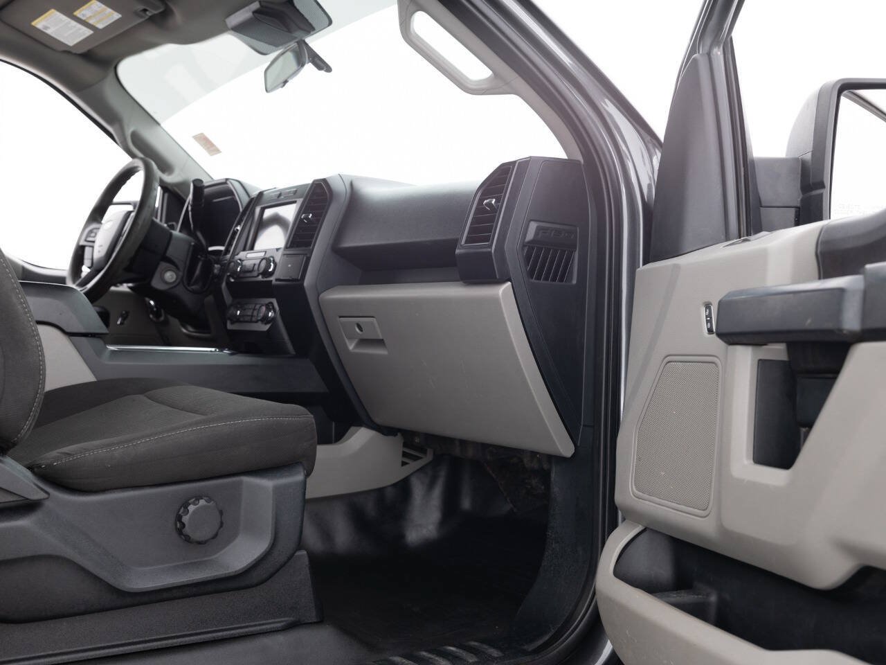 Used 2019 Ford F150 XL w/ Equipment Group 101A Mid AWD/4WD image 32