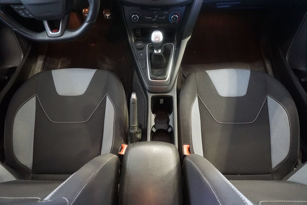 Used 2018 Ford Focus ST FWD image 24