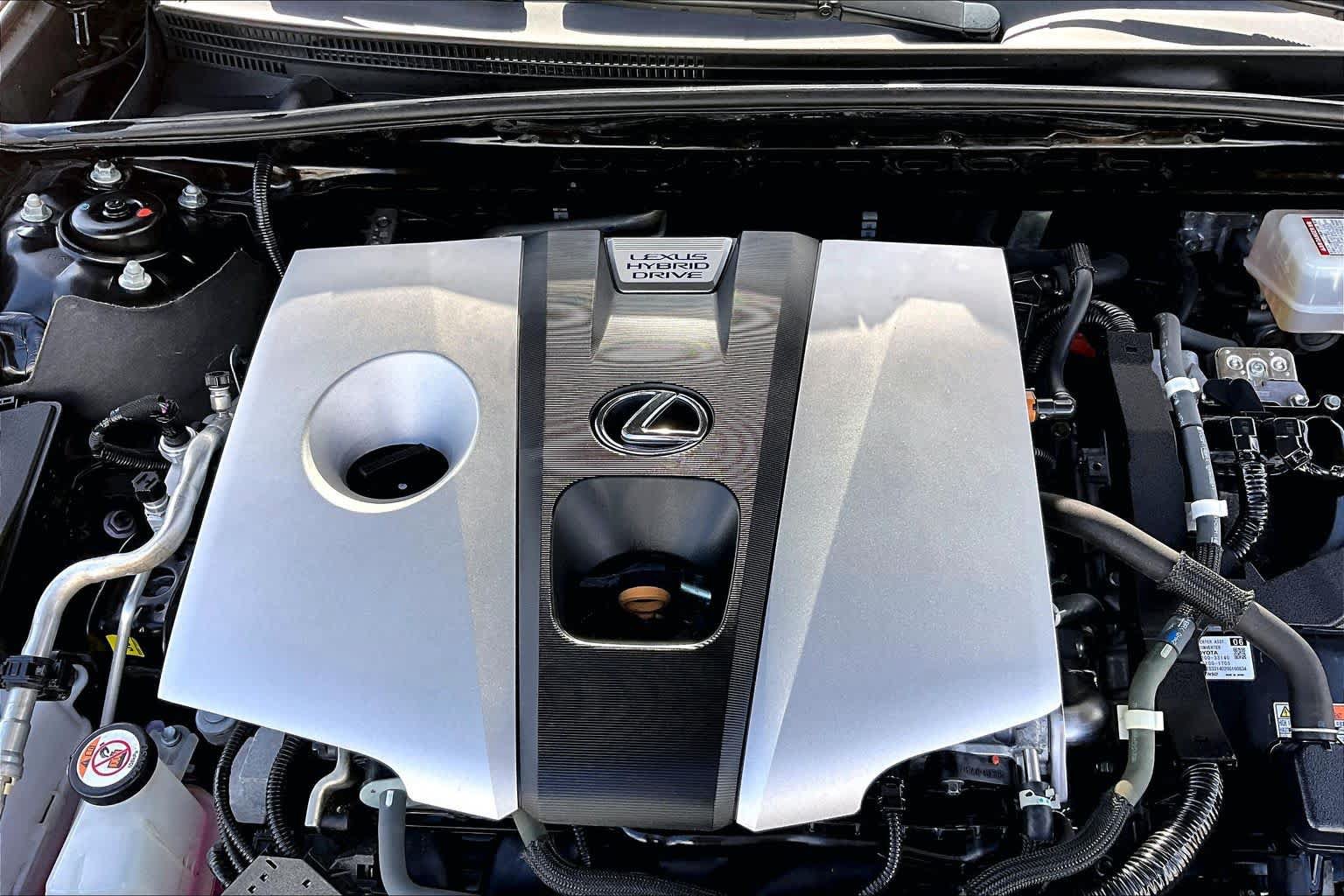 Used 2021 Lexus ES 300h Ultra Luxury w/ Accessory Package 2 FWD image 33