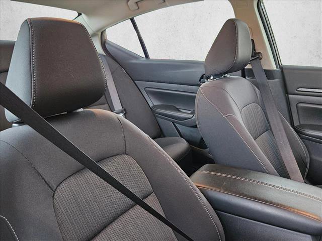 Used 2025 Nissan Altima 2.5 SV image 23