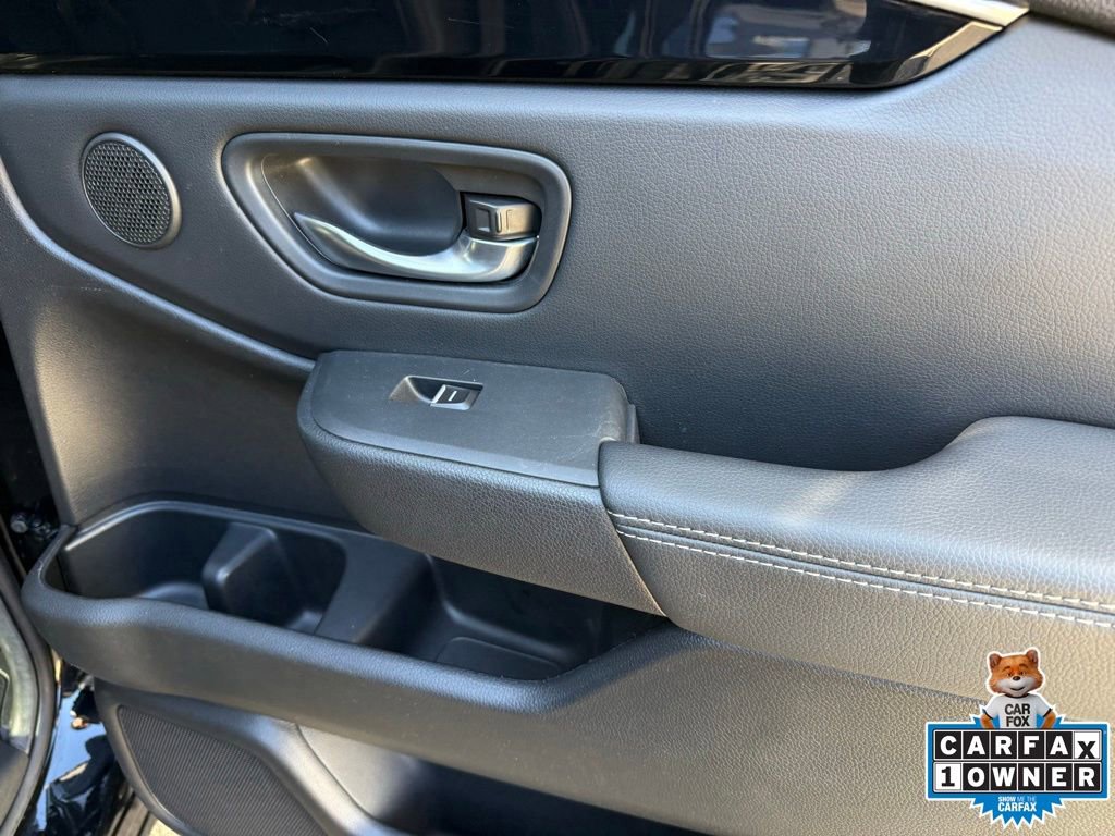 Used 2025 Honda Pilot EX-L image 42