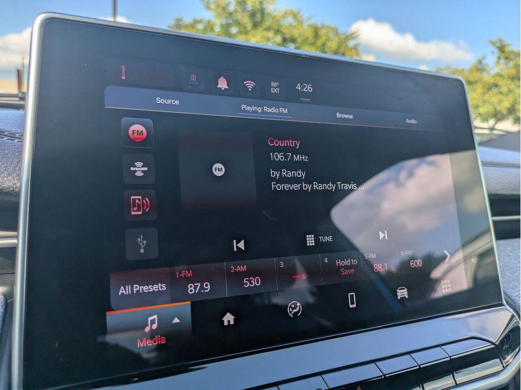 Used 2024 Jeep Compass Latitude image 25