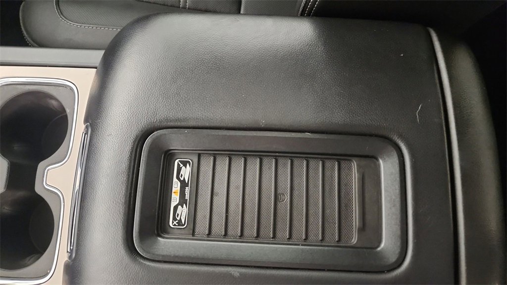 Used 2017 GMC Sierra 2500 Denali w/ Suspension Package, Off-Road image 18