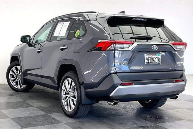 Used 2023 Toyota RAV4 Limited image 10