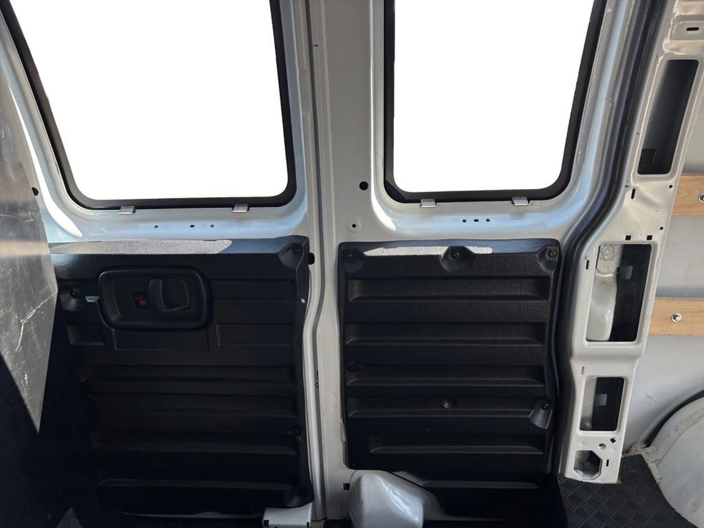 Used 2024 GMC Savana 2500 w/ Driver Convenience Package image 23