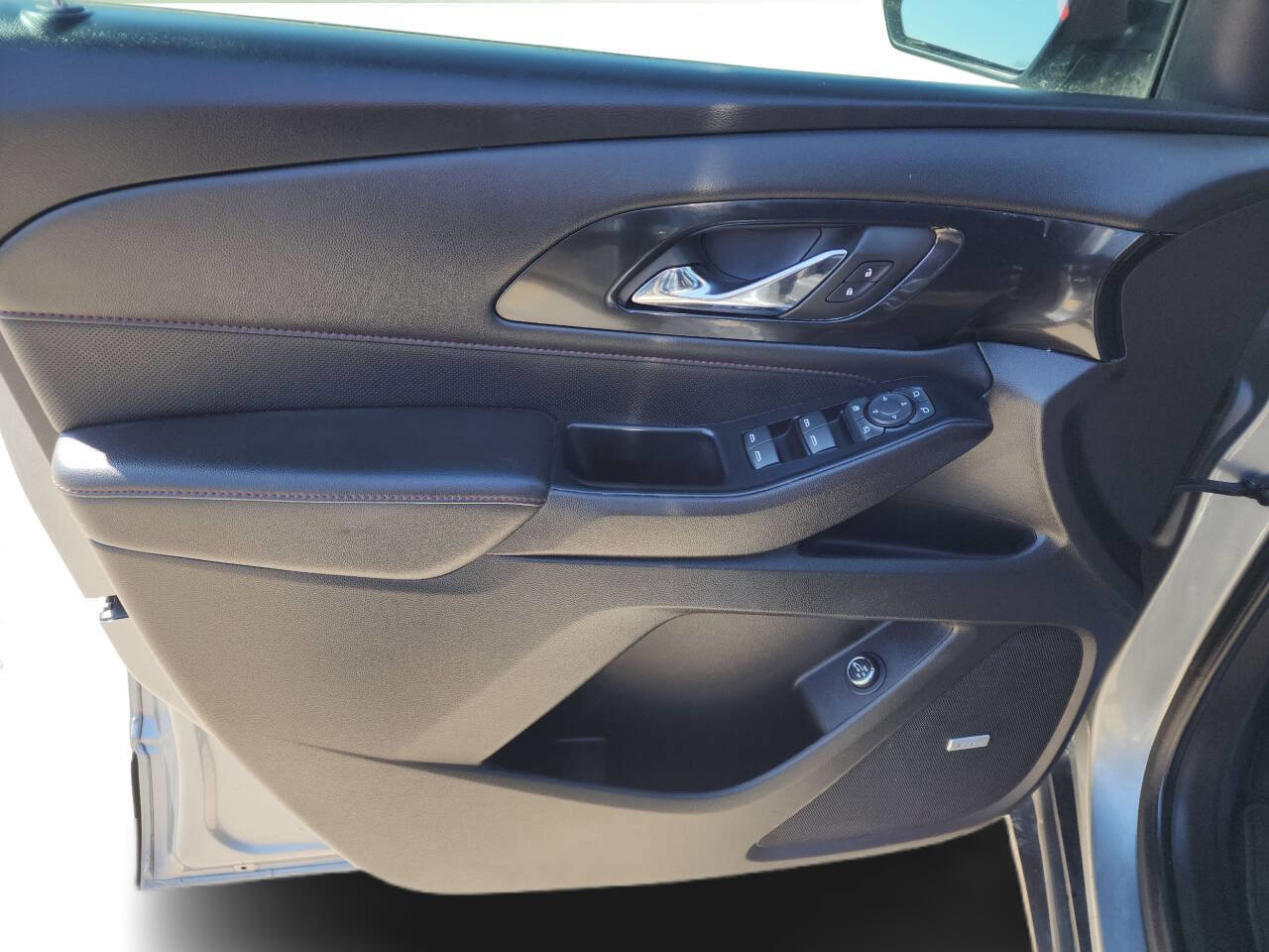 Used 2023 Chevrolet Traverse RS AWD/4WD image 18
