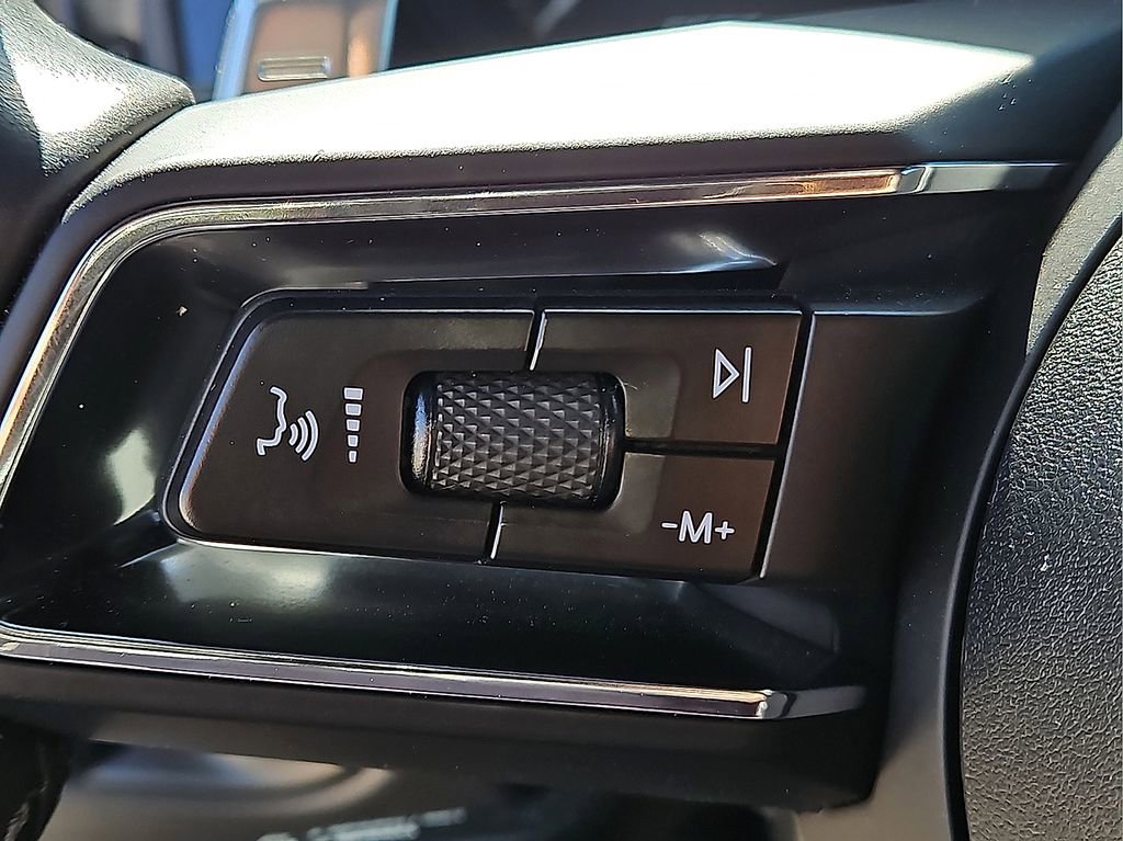 Used 2023 Porsche Macan image 19