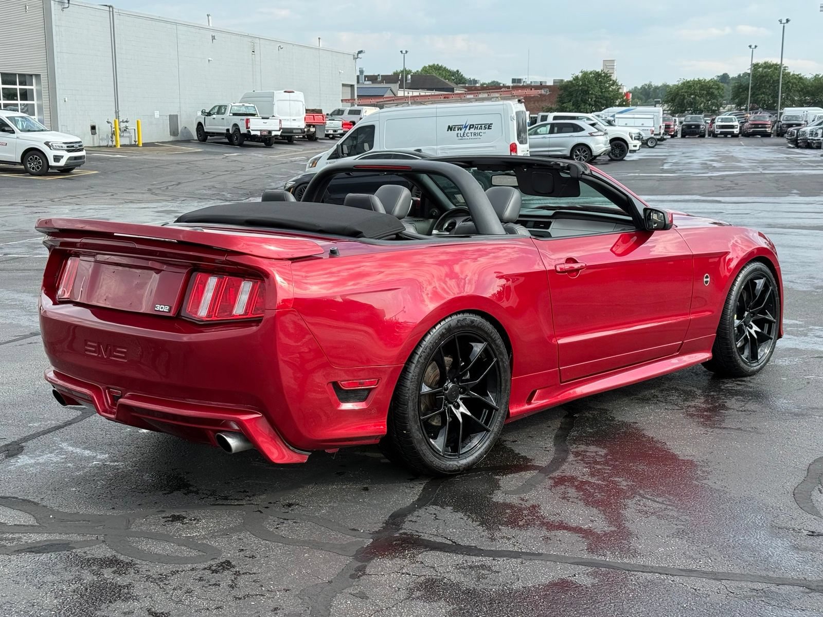 Used 2011 Ford Mustang GT Premium w/ Electronics Pkg RWD image 4