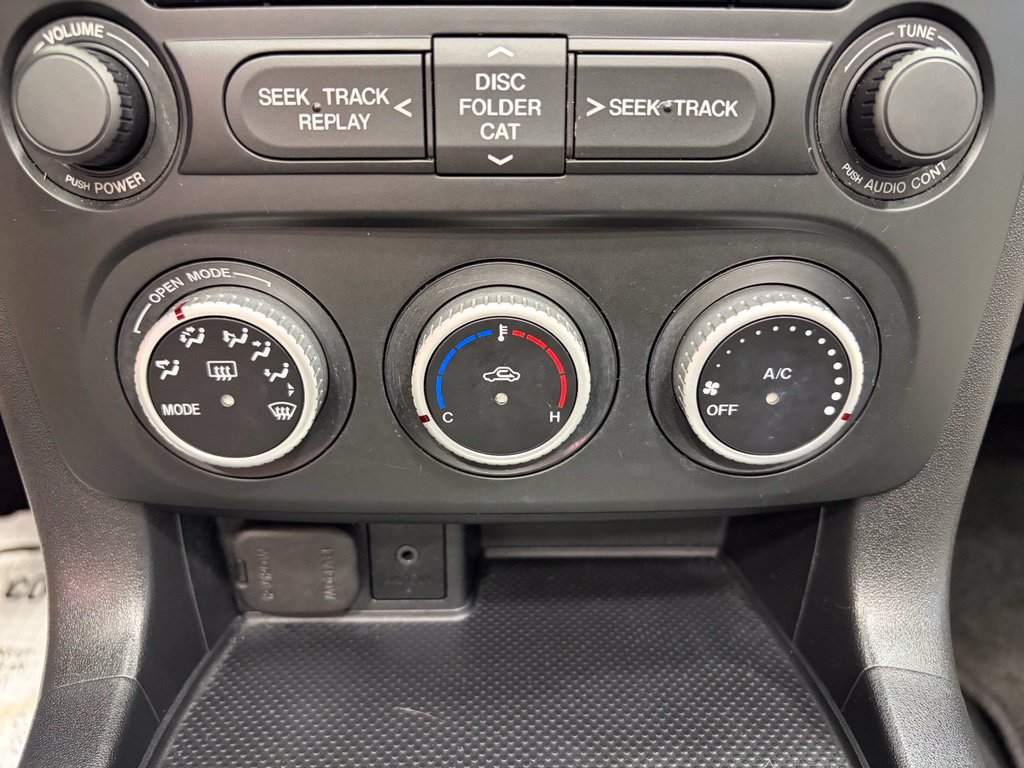 Used 2009 MAZDA MX-5 Miata Touring w/ Suspension Pkg RWD image 14