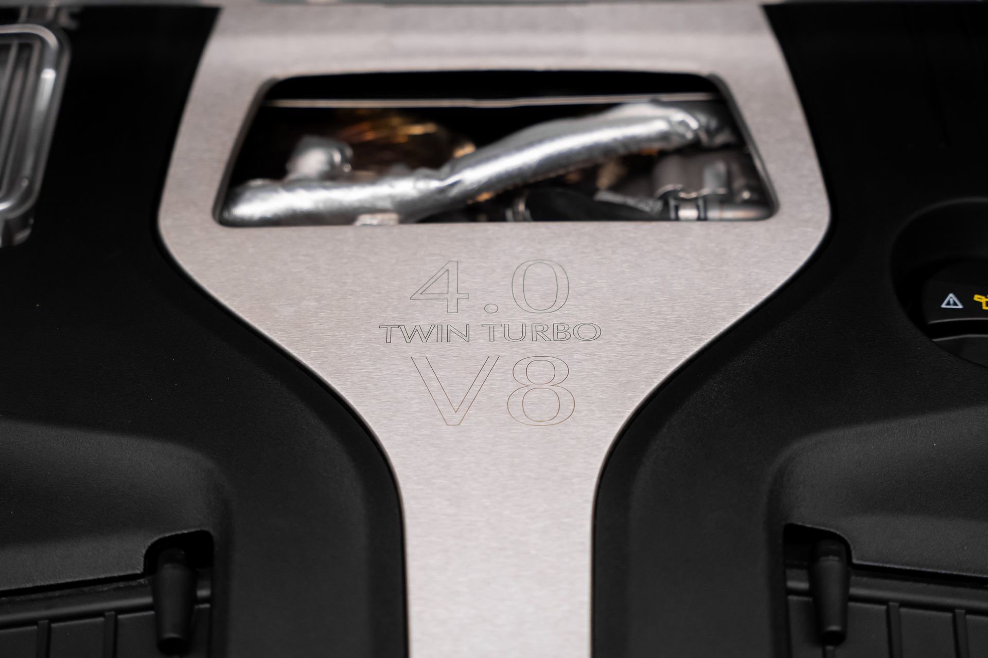 Used 2023 Aston Martin DBX AWD/4WD image 65