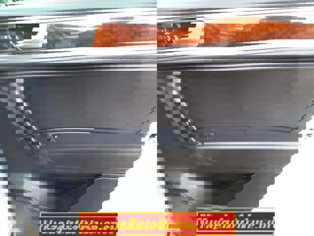 Used 2014 Volkswagen Touareg VR6 image 39