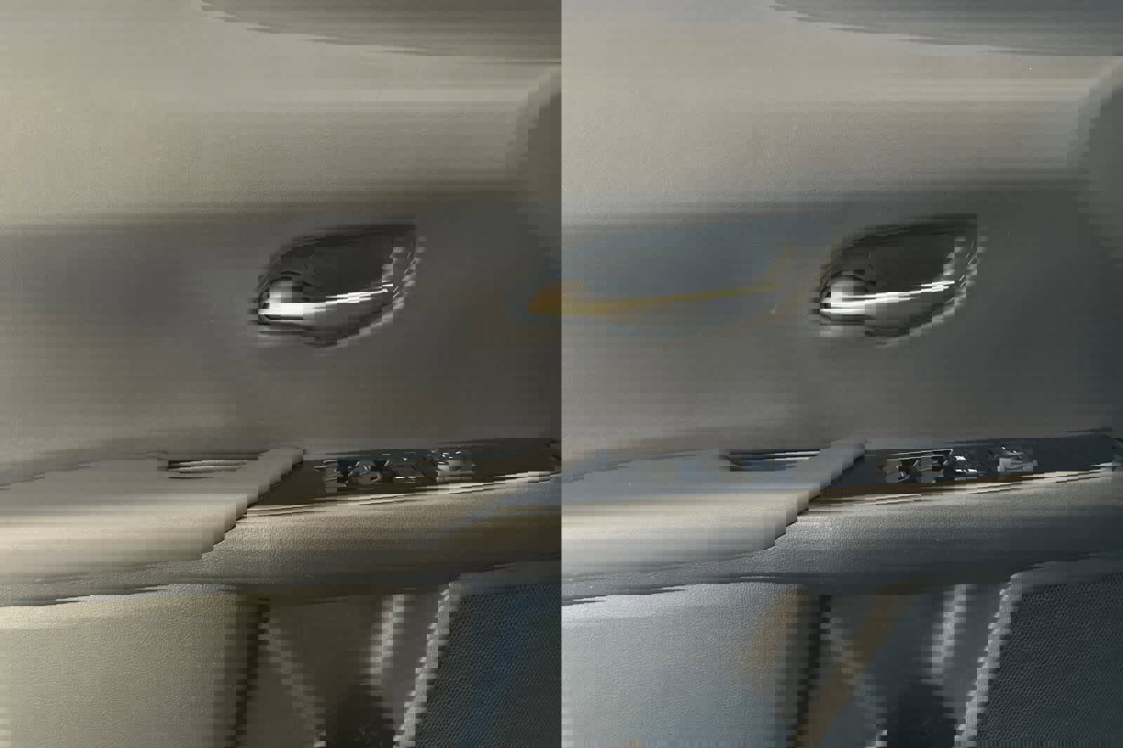 Used 2022 Lexus UX 250h image 12