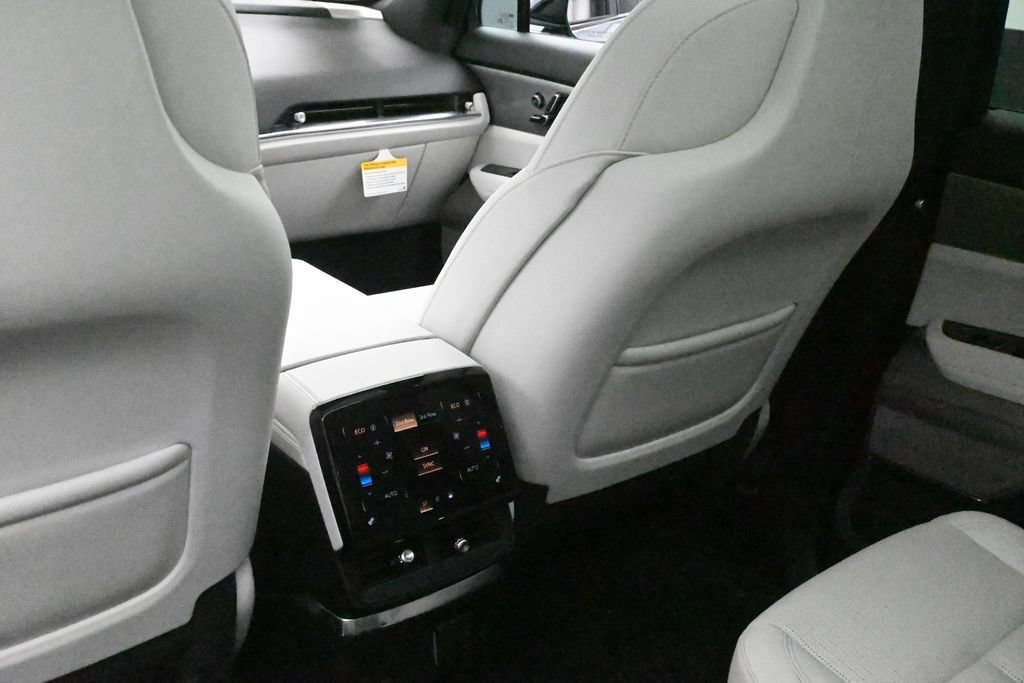 Used 2026 Cadillac Vistiq Luxury AWD/4WD image 15