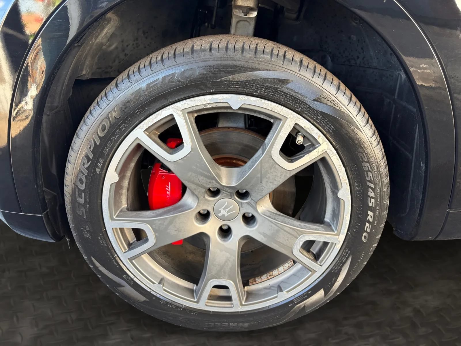 Used 2019 Maserati Levante AWD/4WD image 35