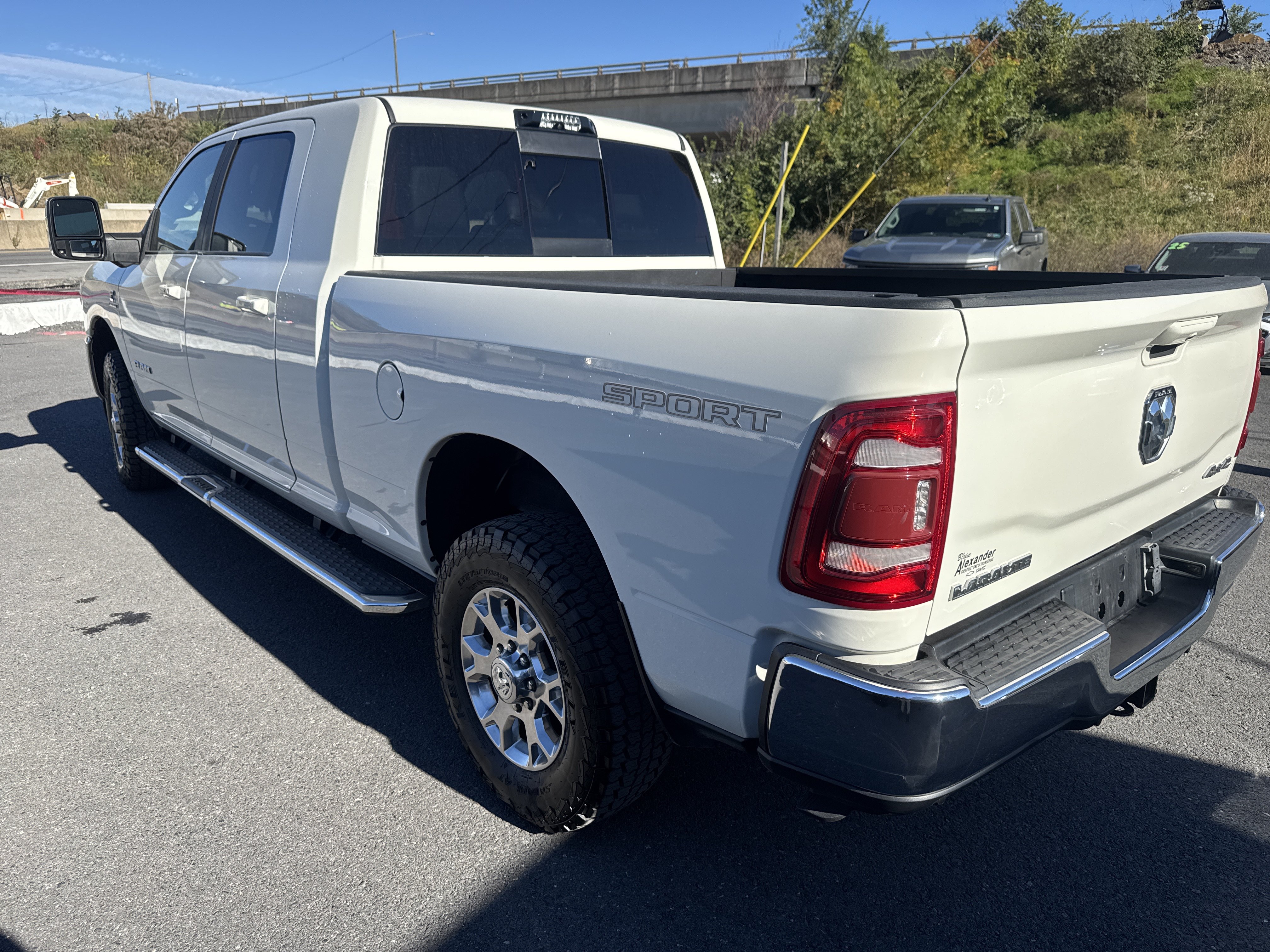 Used 2023 RAM 2500 Laramie AWD/4WD image 6