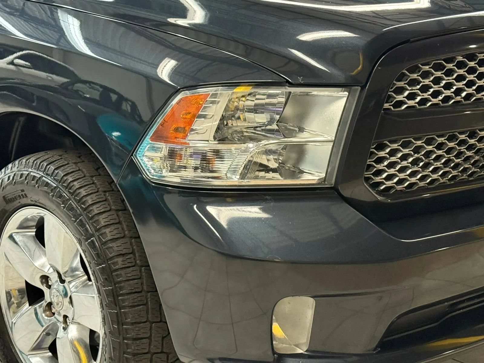 Used 2018 RAM 1500 Express w/ Express Value Package AWD/4WD image 6
