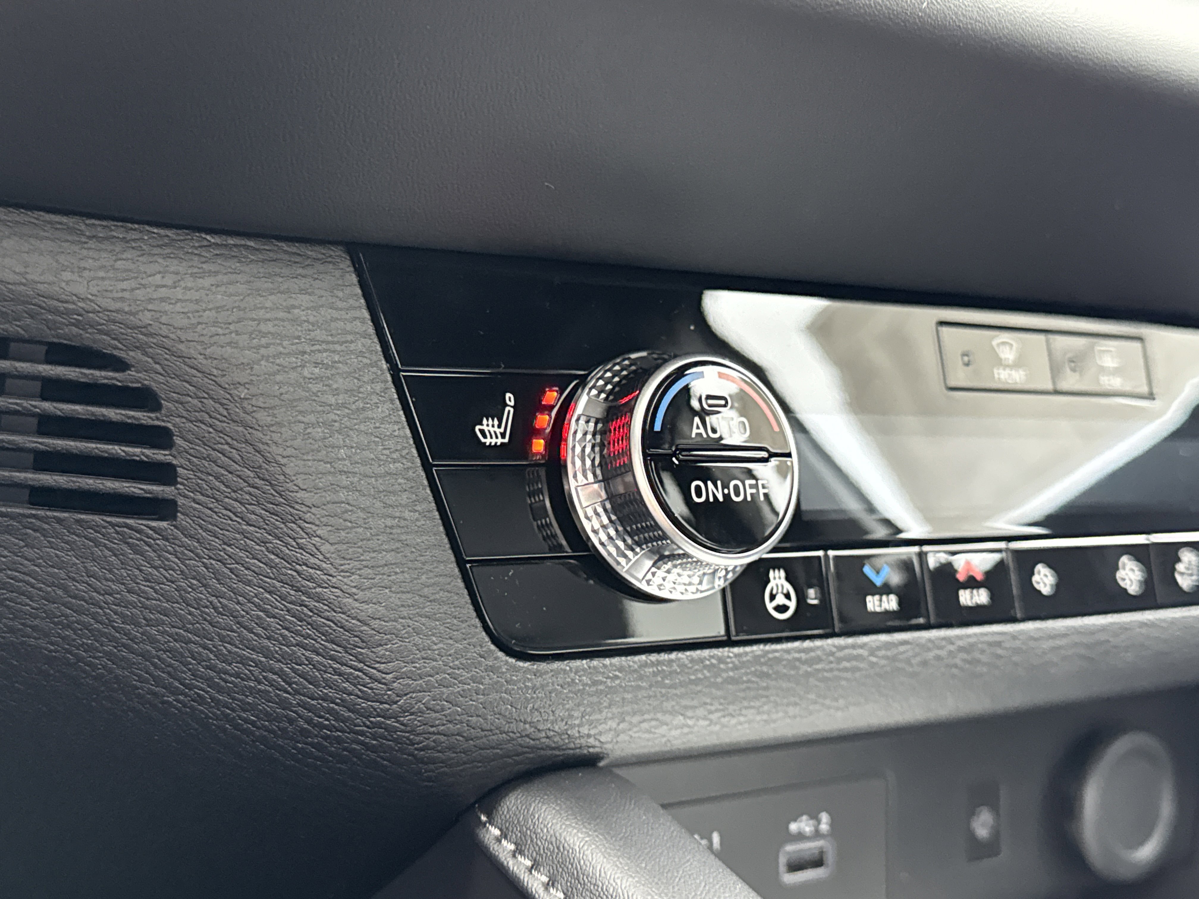 New 2026 Nissan Rogue Platinum AWD/4WD image 25