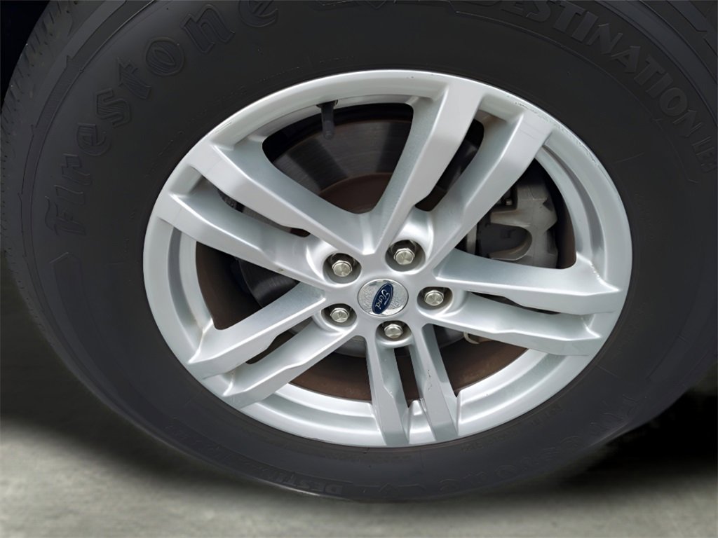 Used 2023 Ford Explorer XLT w/ Equipment Group 202A image 12