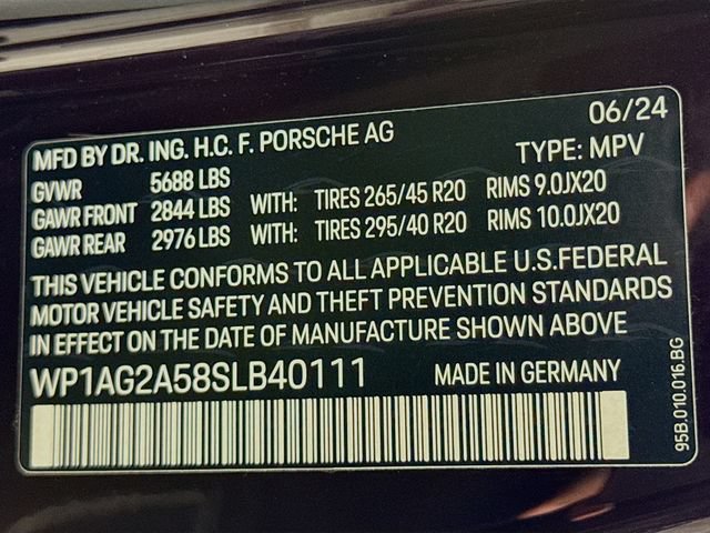 Certified 2025 Porsche Macan S AWD/4WD image 31